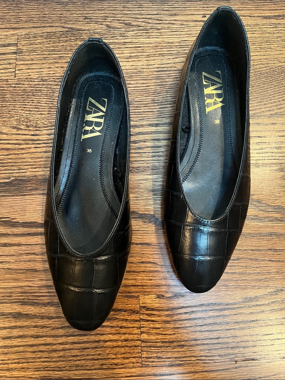 Zara Black Croc-Effect Leather Flats